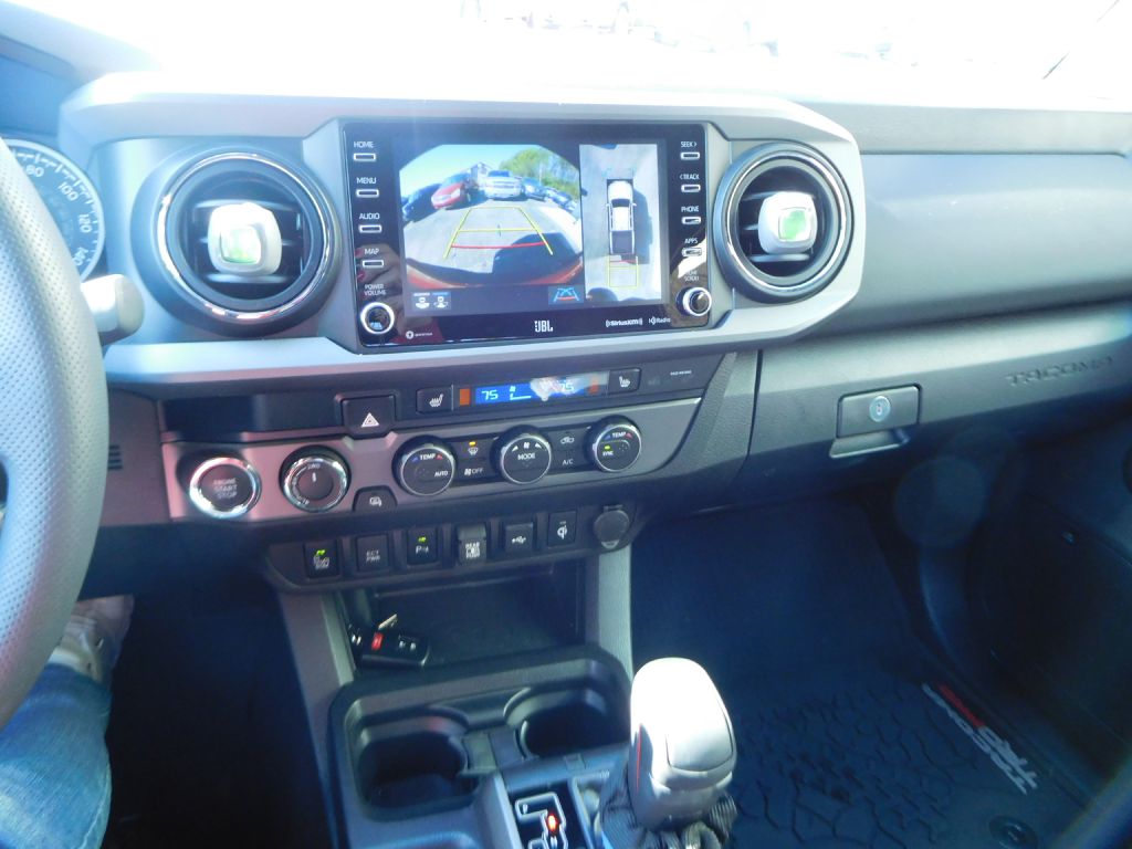 Photo 15 of this TOYOTA TACOMA