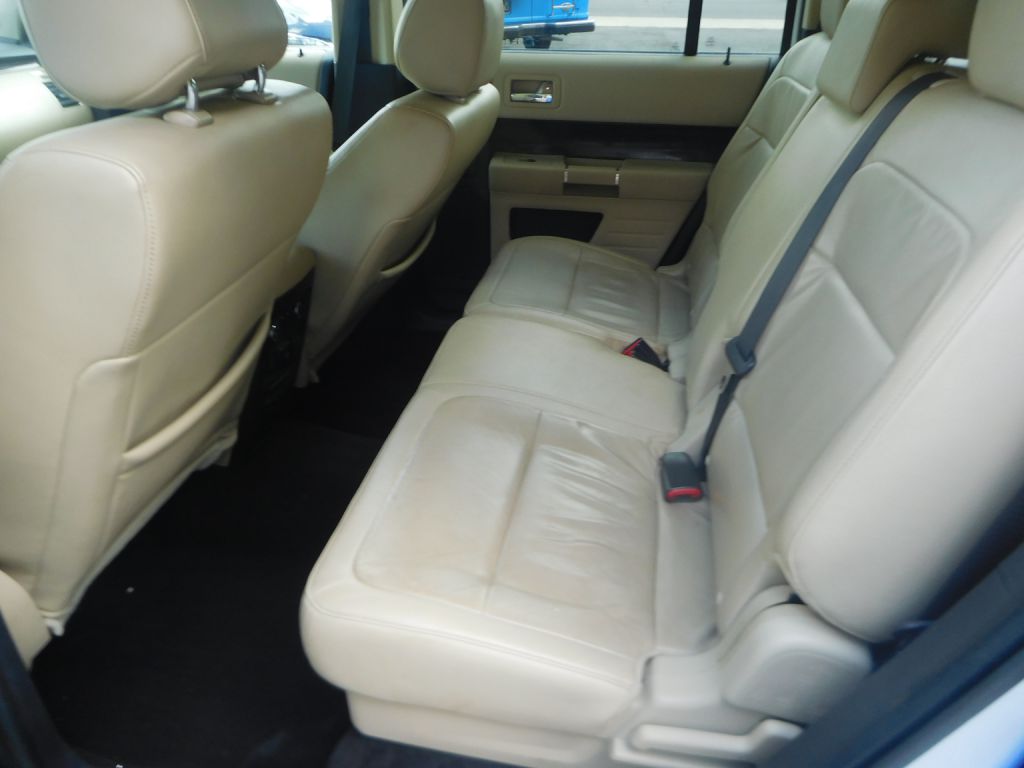 Photo 9 of this FORD FLEX