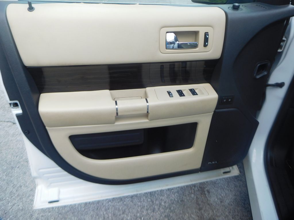 Photo 11 of this FORD FLEX