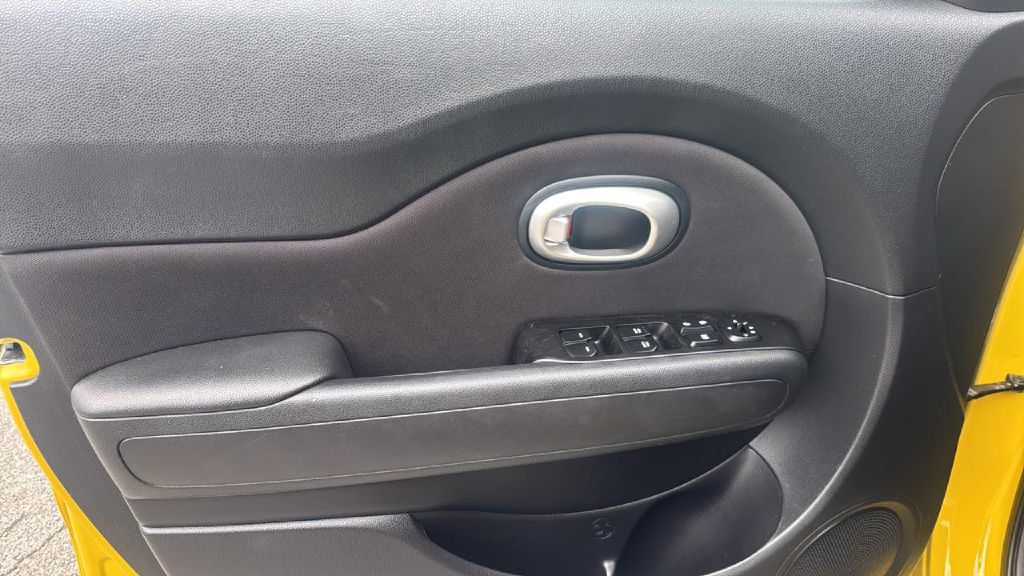 Photo 11 of this KIA SOUL