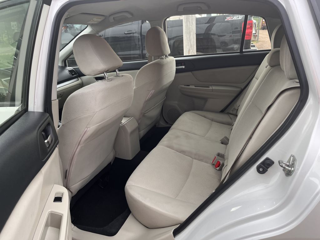 Photo 8 of this SUBARU IMPREZA