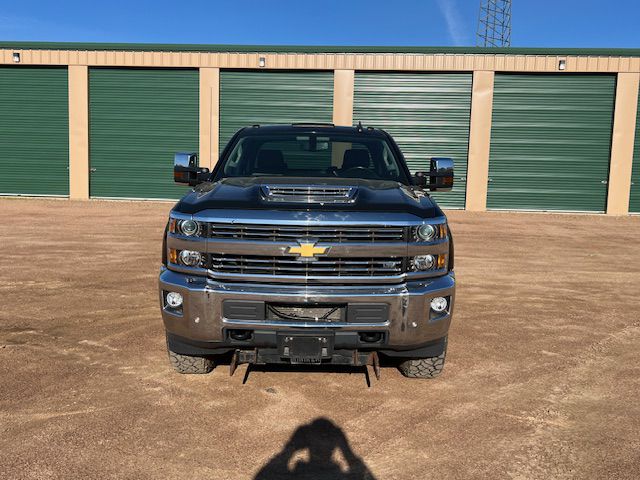 Photo 3 of this CHEVROLET SILVERADO 3500