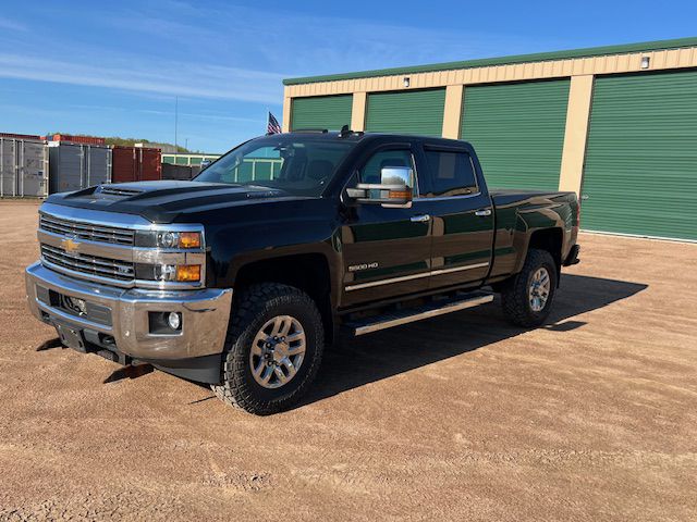 Photo 2 of this CHEVROLET SILVERADO 3500