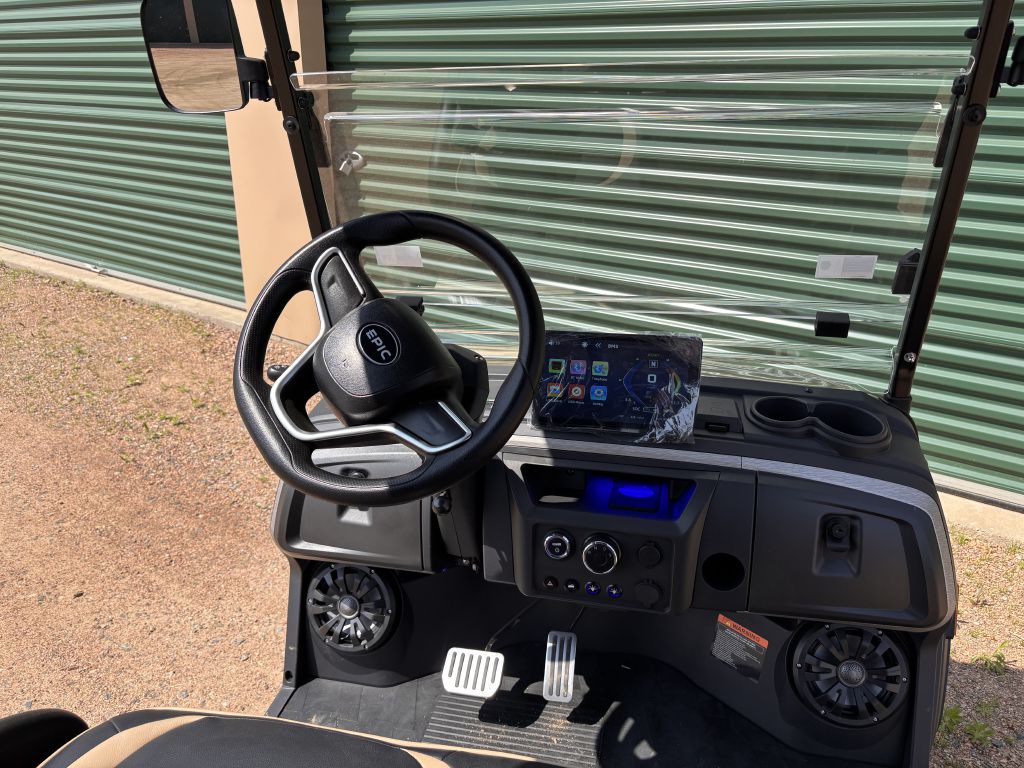 Photo 4 of this GOLFCART ICON EPIC E40FX