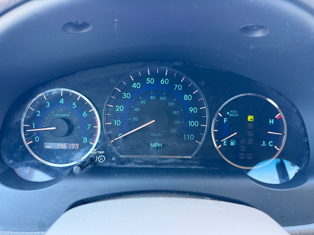 Photo 22 of this TOYOTA SIENNA