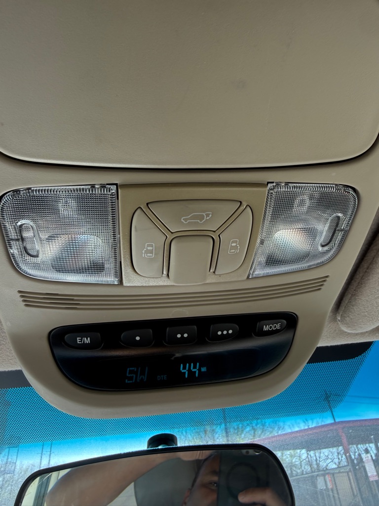 Photo 18 of this TOYOTA SIENNA