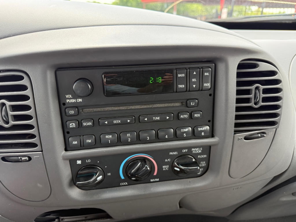 Photo 14 of this FORD F150