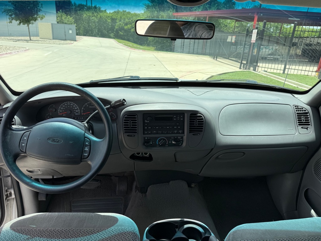 Photo 10 of this FORD F150