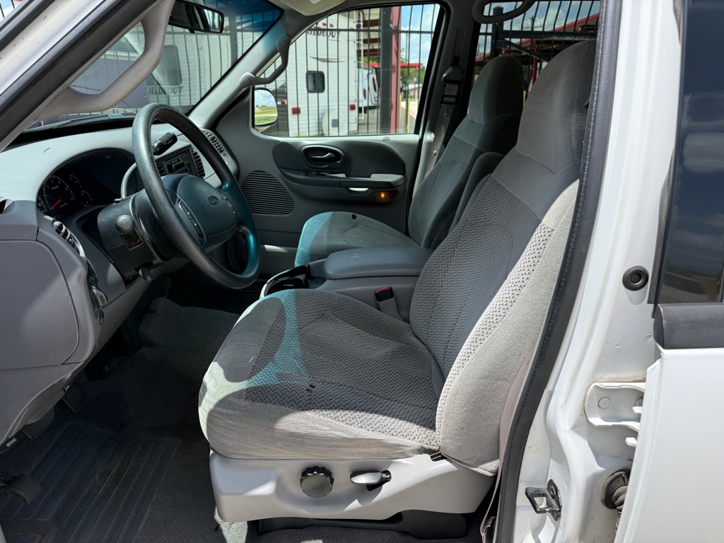 Photo 8 of this FORD F150