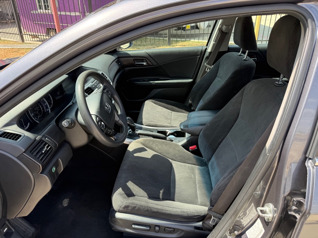 Photo 8 of this HONDA ACCORD