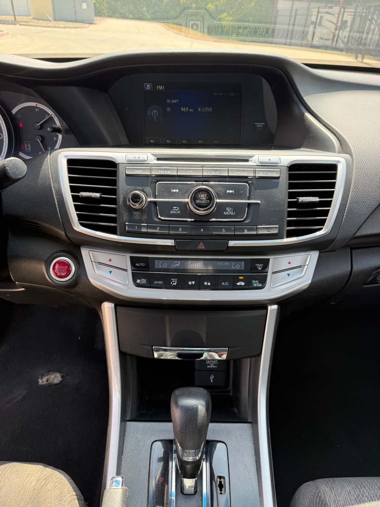 Photo 11 of this HONDA ACCORD
