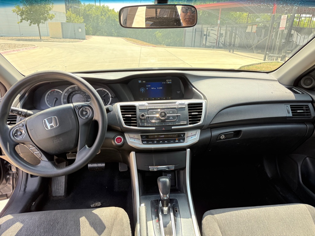 Photo 10 of this HONDA ACCORD