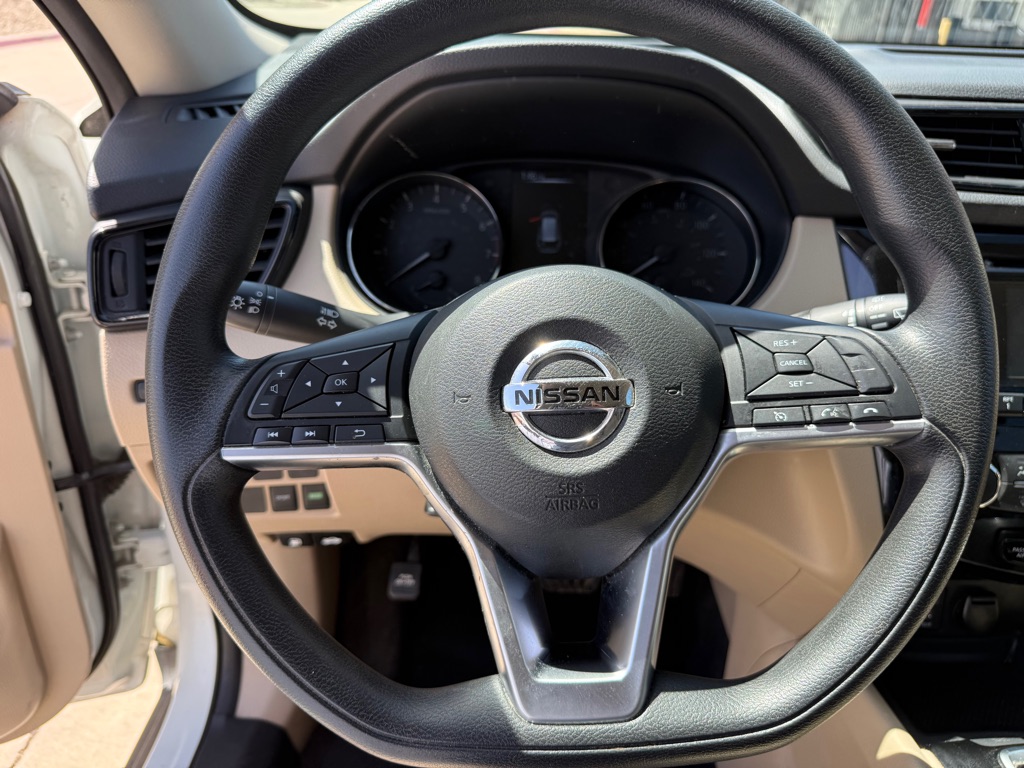 Photo 14 of this NISSAN ROGUE