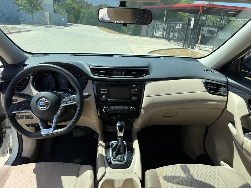 Photo 10 of this NISSAN ROGUE