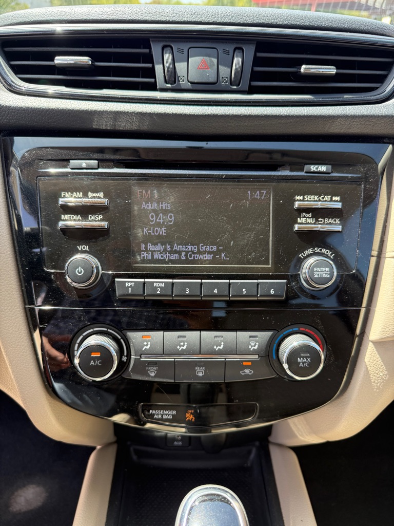 Photo 17 of this NISSAN ROGUE