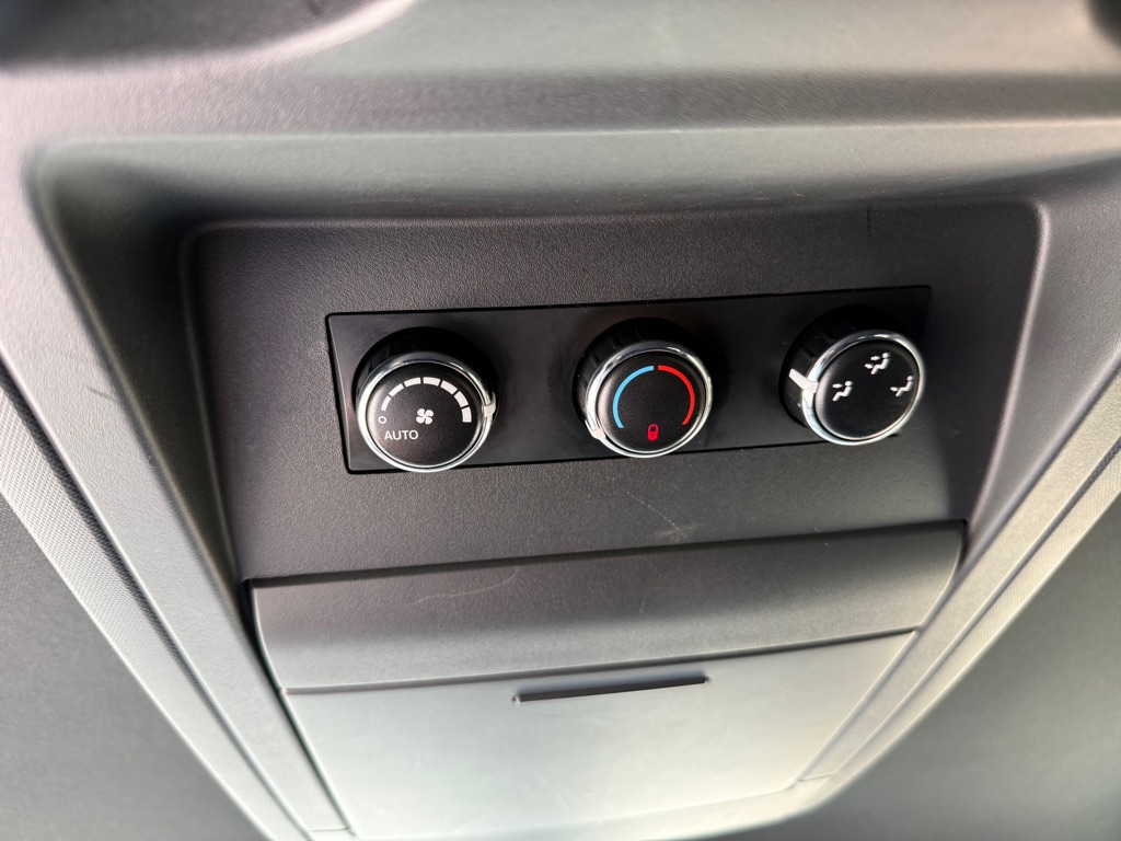 Photo 12 of this DODGE GRAND CARAVAN