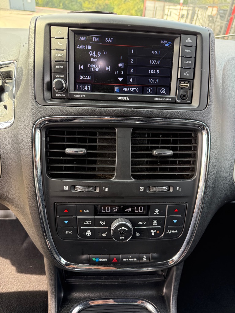 Photo 15 of this DODGE GRAND CARAVAN