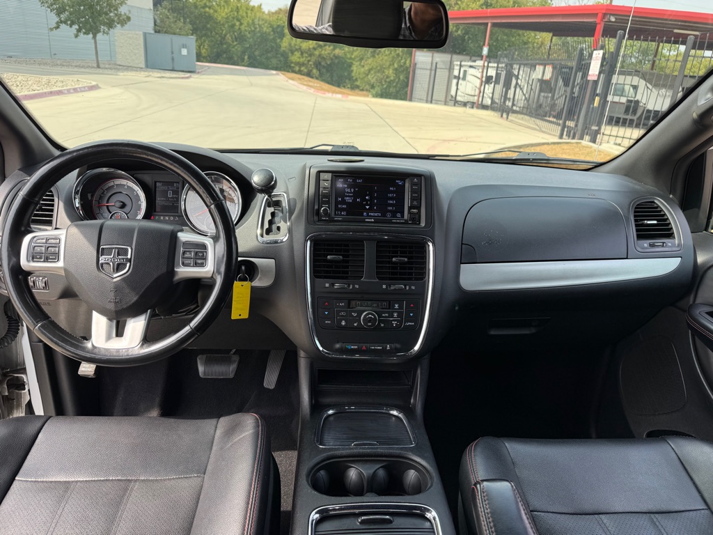 Photo 11 of this DODGE GRAND CARAVAN