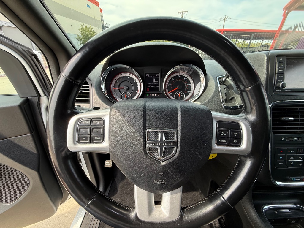 Photo 17 of this DODGE GRAND CARAVAN