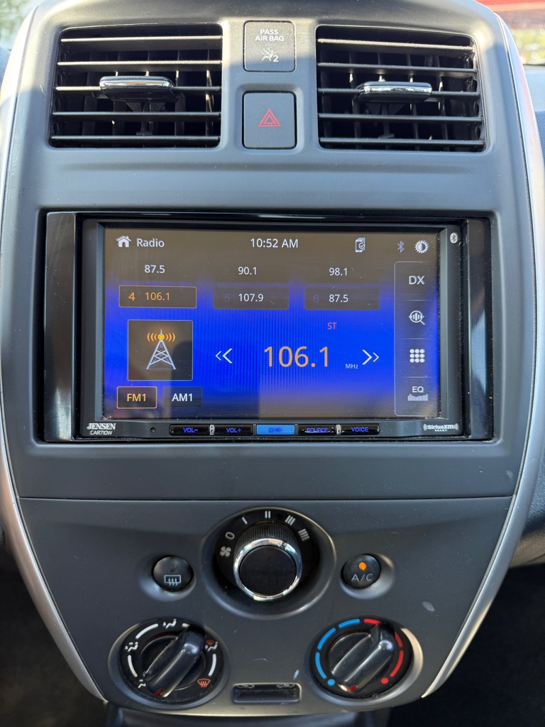Photo 16 of this NISSAN VERSA