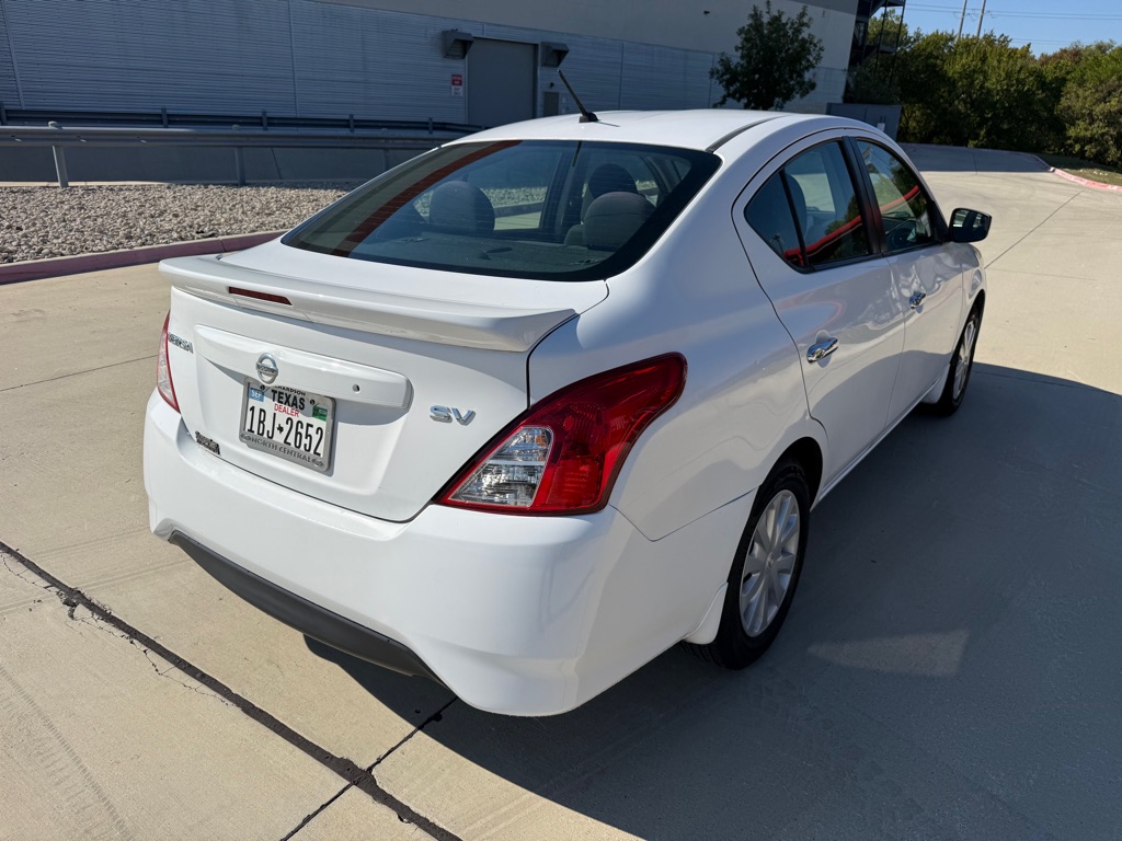 Photo 4 of this NISSAN VERSA