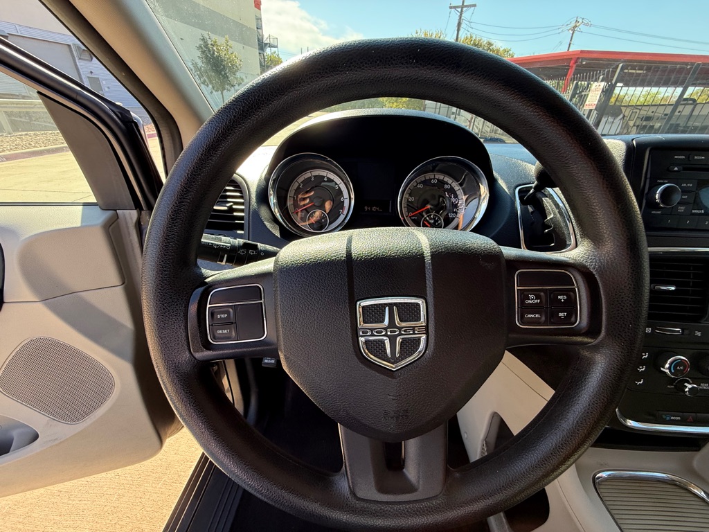 Photo 18 of this DODGE GRAND CARAVAN