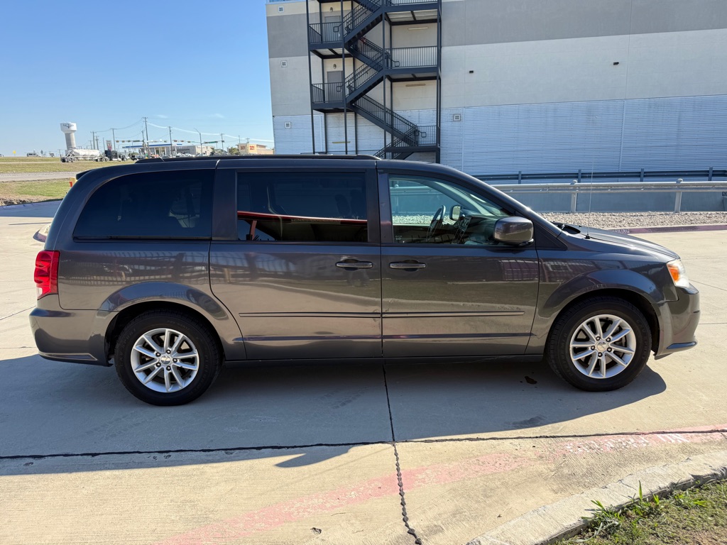 Photo 5 of this DODGE GRAND CARAVAN