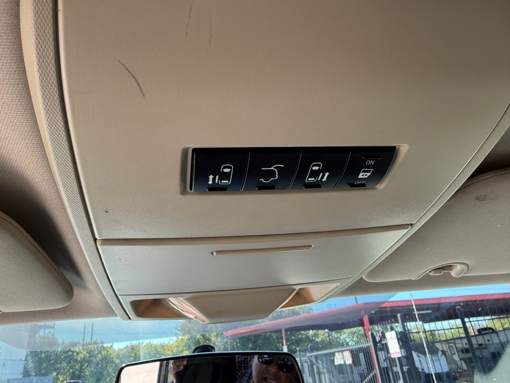 Photo 13 of this DODGE GRAND CARAVAN