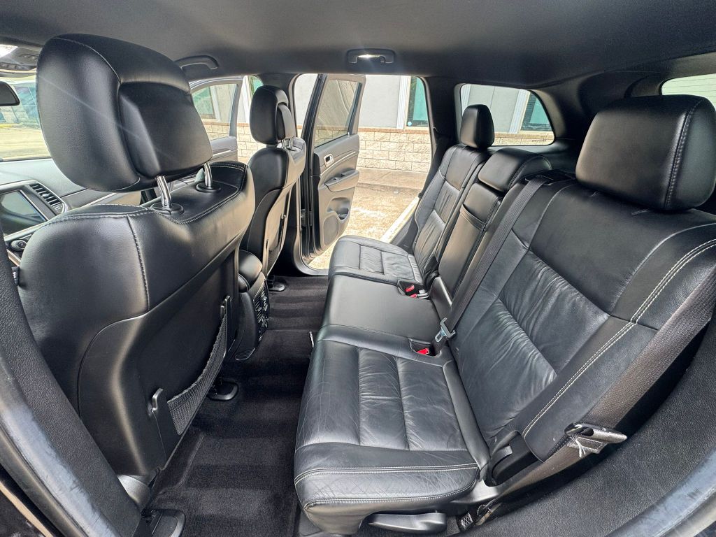 Photo 10 of this JEEP GRAND CHEROKEE
