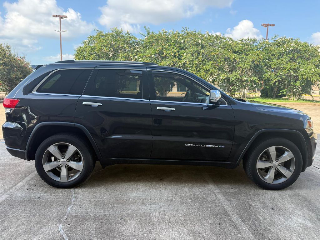Photo 2 of this JEEP GRAND CHEROKEE