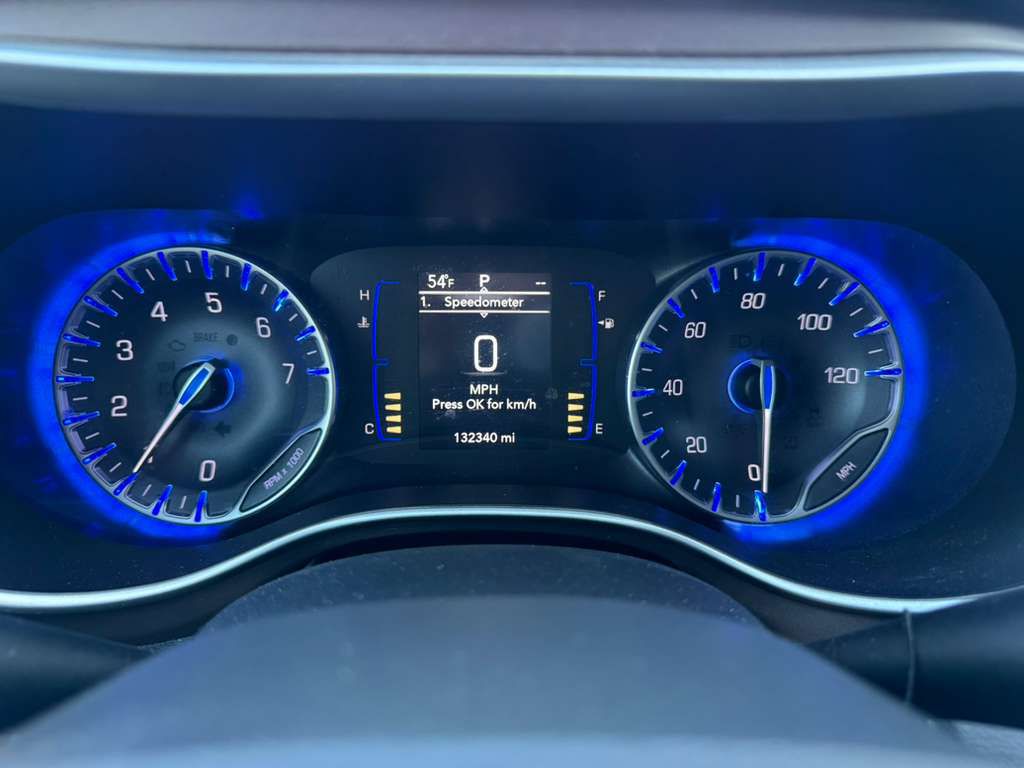 Photo 18 of this CHRYSLER PACIFICA