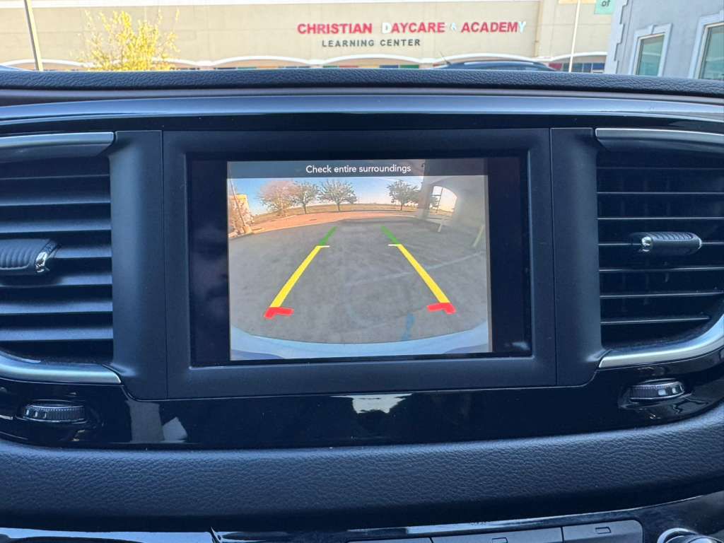 Photo 17 of this CHRYSLER PACIFICA
