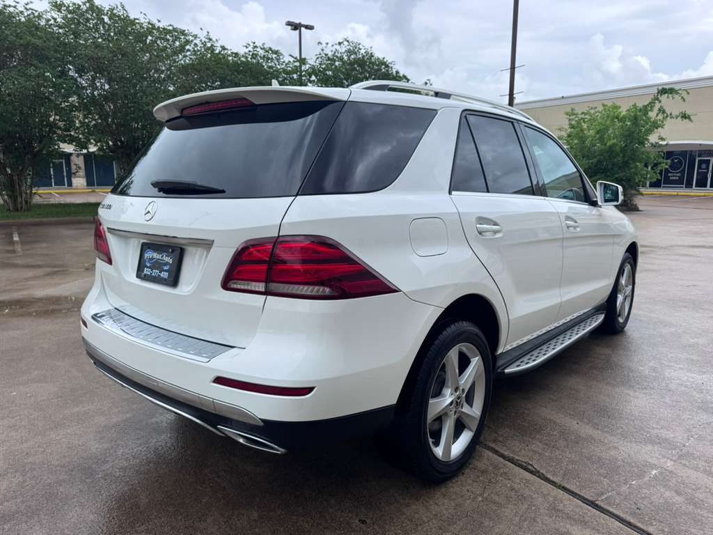Photo 4 of this MERCEDES-BENZ GLE