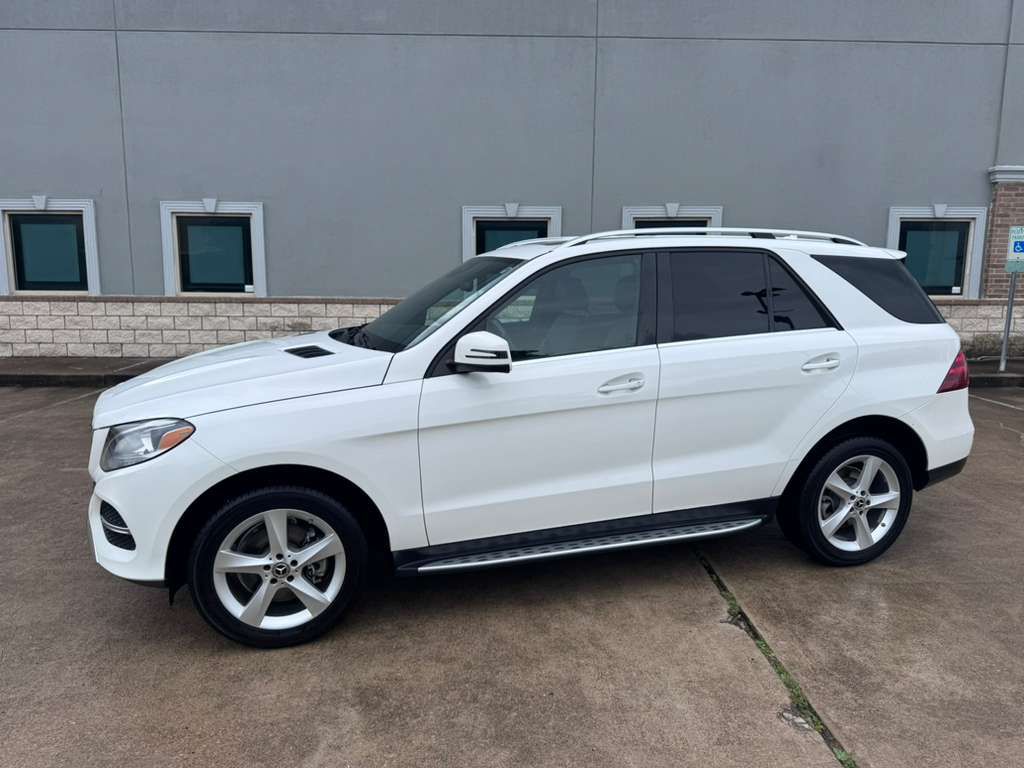 Photo 7 of this MERCEDES-BENZ GLE