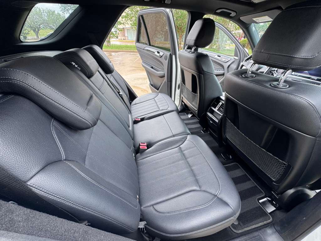 Photo 12 of this MERCEDES-BENZ GLE