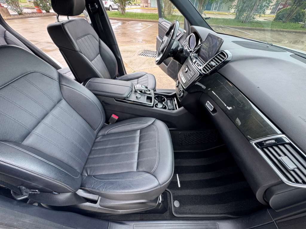 Photo 13 of this MERCEDES-BENZ GLE