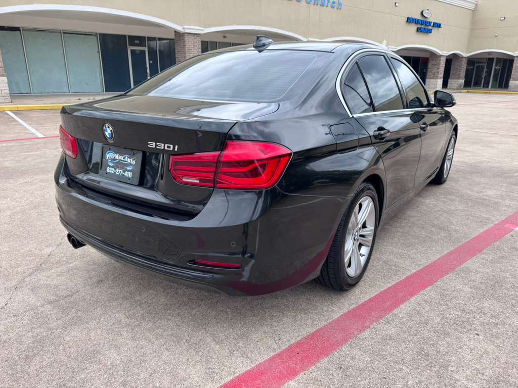 Photo 4 of this BMW 330