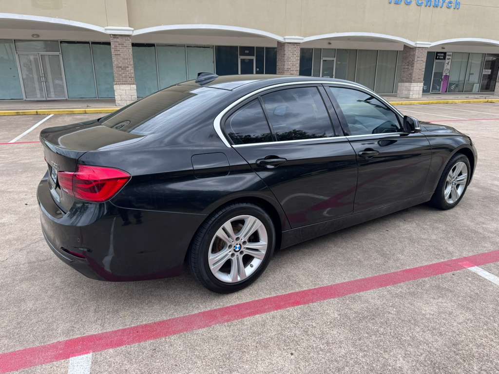Photo 3 of this BMW 330