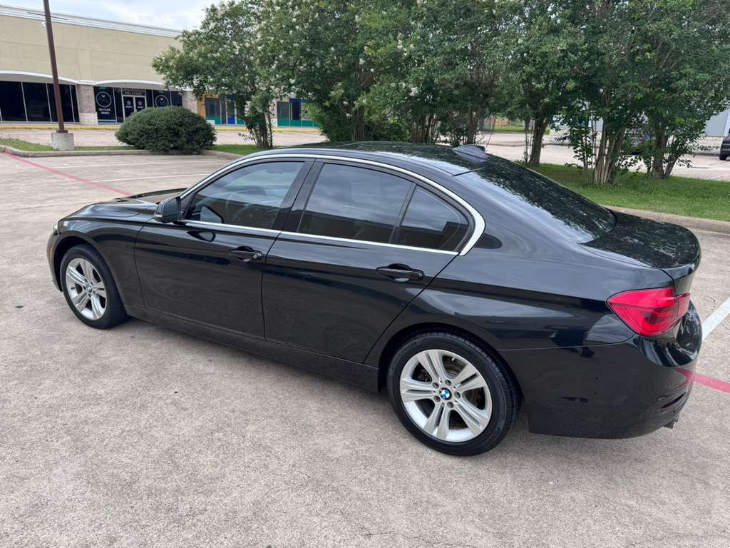 Photo 6 of this BMW 330