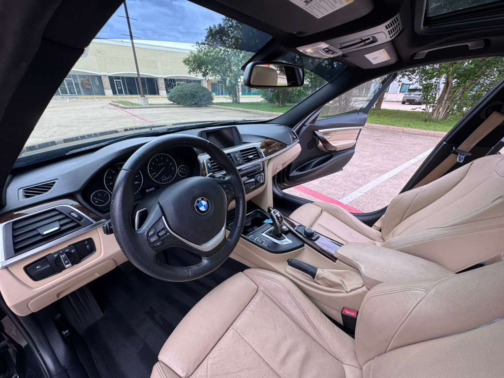 Photo 10 of this BMW 330