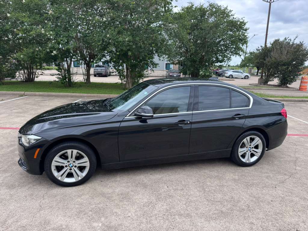 Photo 7 of this BMW 330