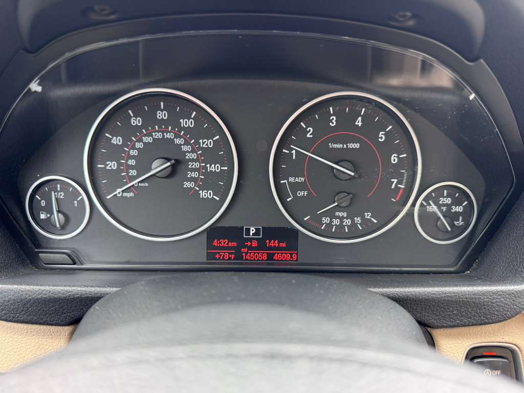 Photo 18 of this BMW 330