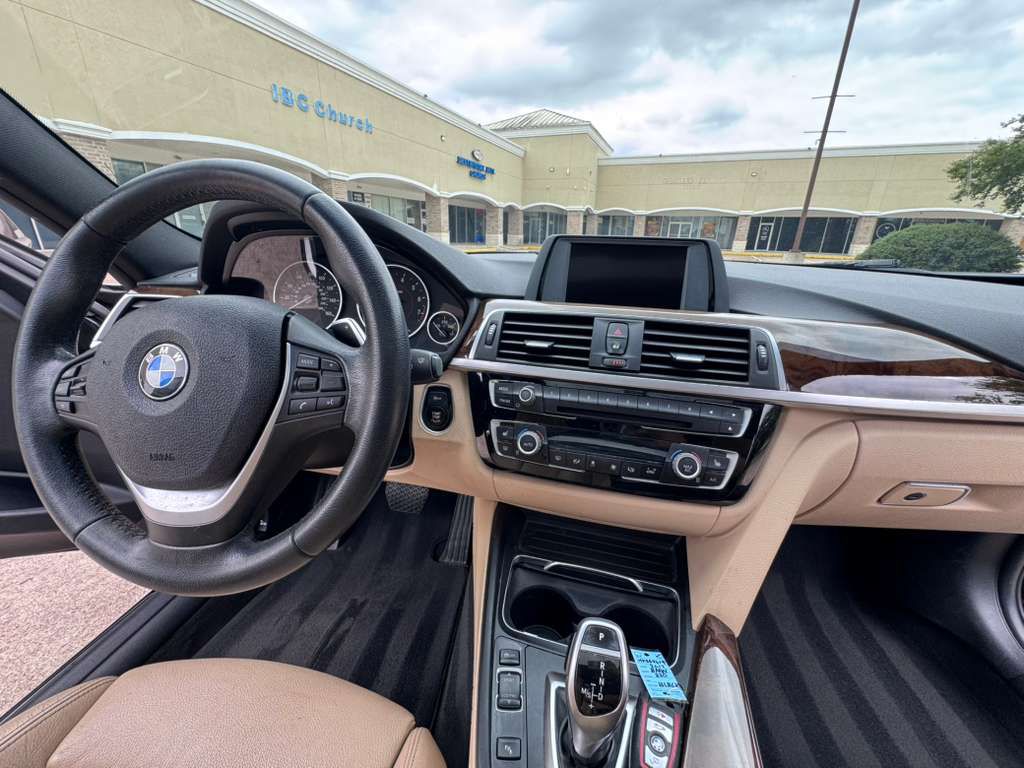 Photo 15 of this BMW 330