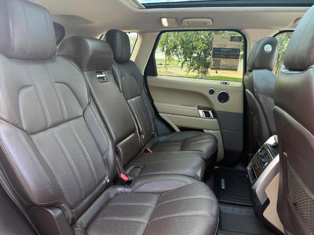Photo 13 of this LAND ROVER RANGE ROVER SPO