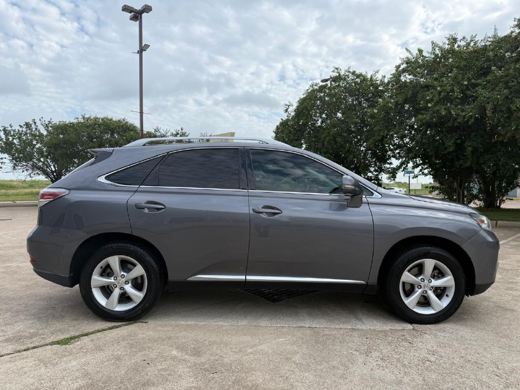 Photo 2 of this LEXUS RX