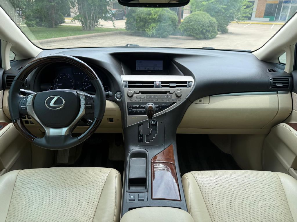 Photo 17 of this LEXUS RX