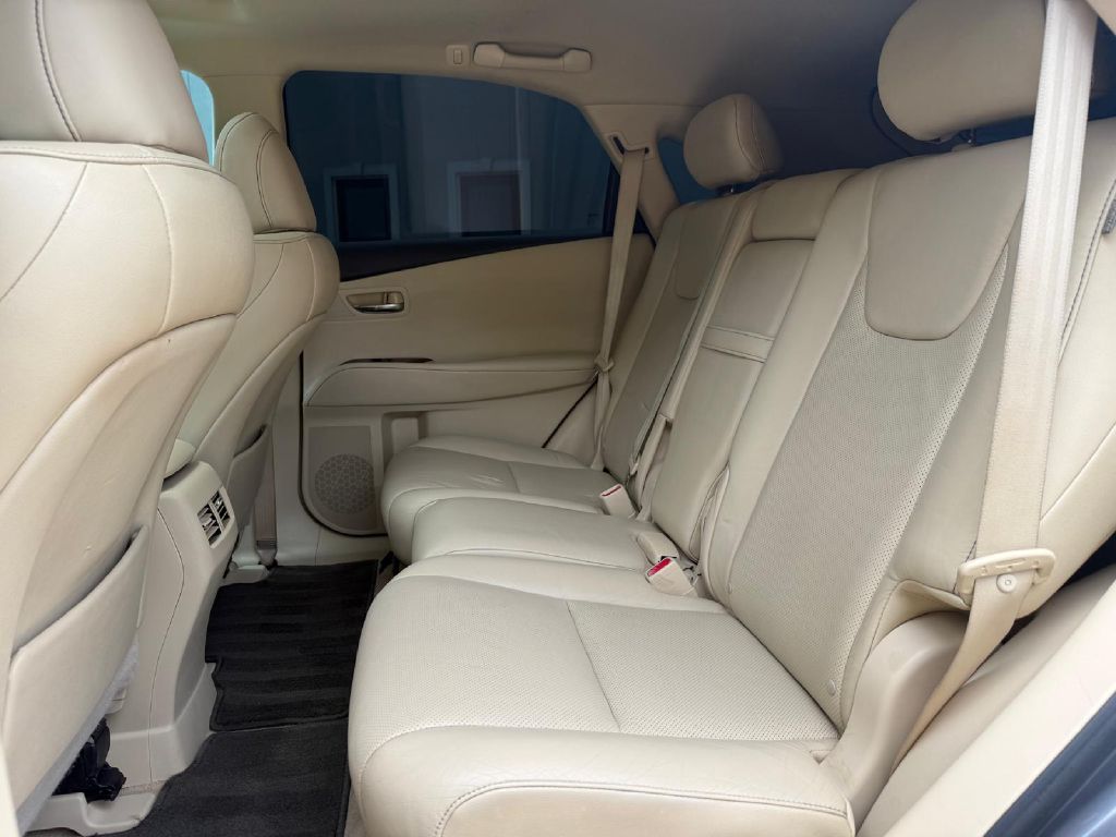 Photo 12 of this LEXUS RX