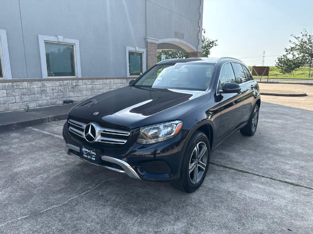Photo 7 of this MERCEDES-BENZ GLC