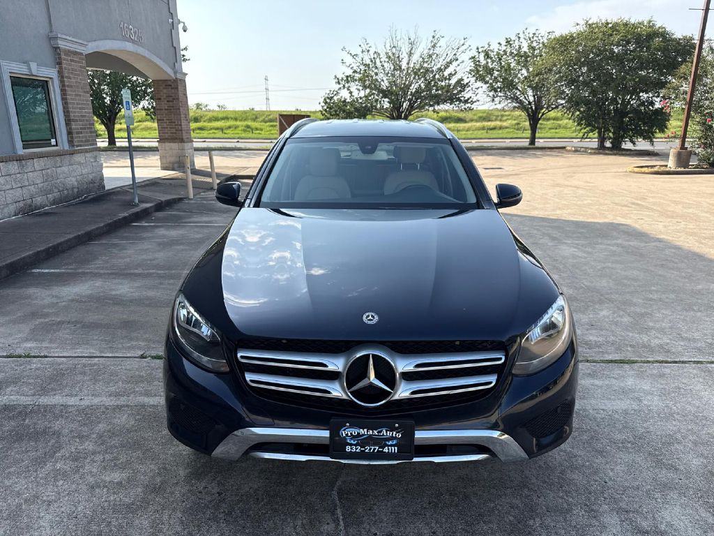 Photo 8 of this MERCEDES-BENZ GLC