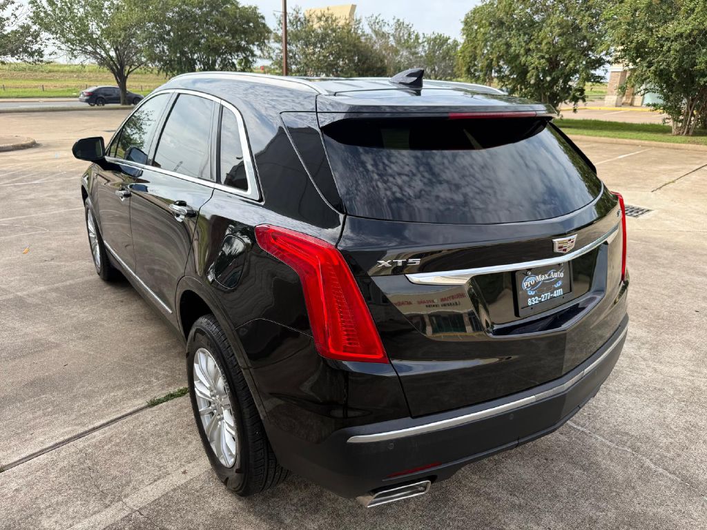 Photo 5 of this CADILLAC XT5